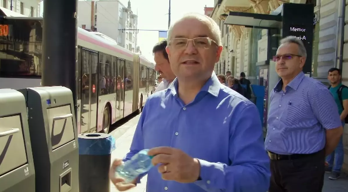 Gunoaie colectate inteligent, în Cluj Napoca. Stațiile de colectare selectivă sunt conectate la internet