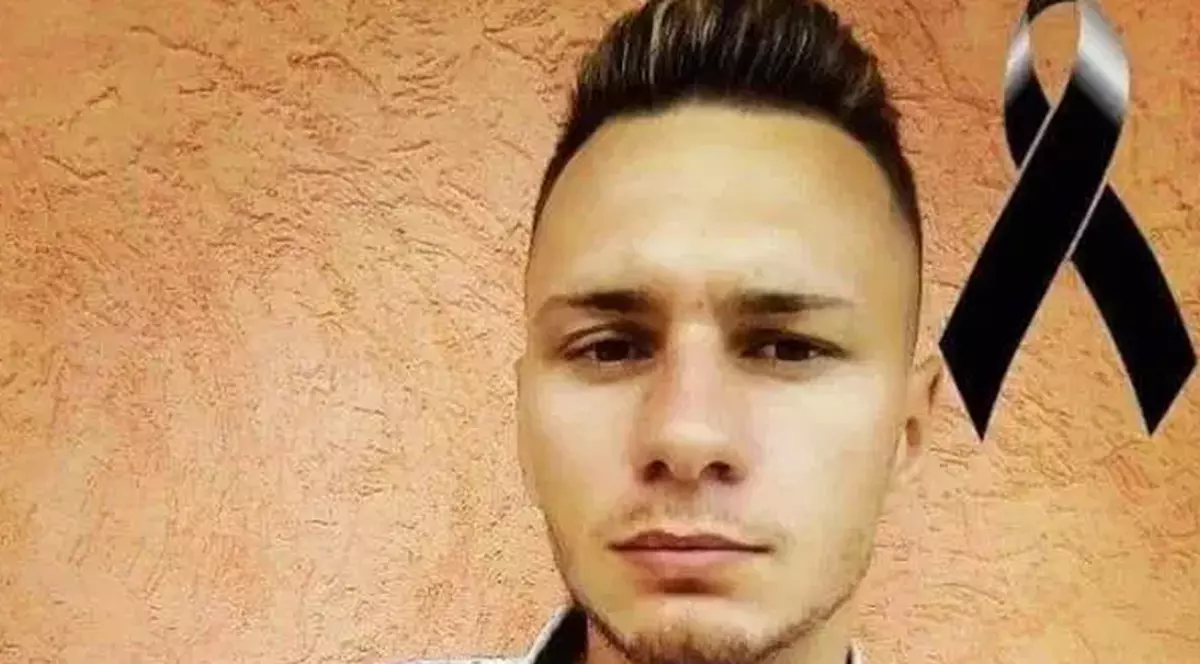 Un român de 20 de ani a murit electrocutat în tren, lângă Roma