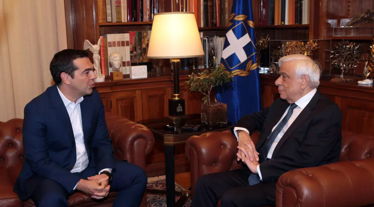 Preşedintele Greciei dizolvă parlamentul şi convoacă alegeri anticipate