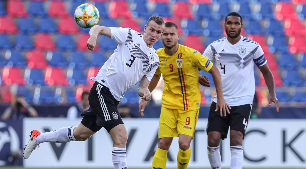 ANALIZĂ | Tinerii tricolori s-au luat la luptă dreaptă cu un colos al fotbalului mondial. Puțini, dar buni