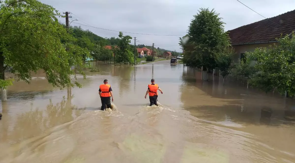 COD ROȘU de inundaţii pe râuri din judeţul Timiş
