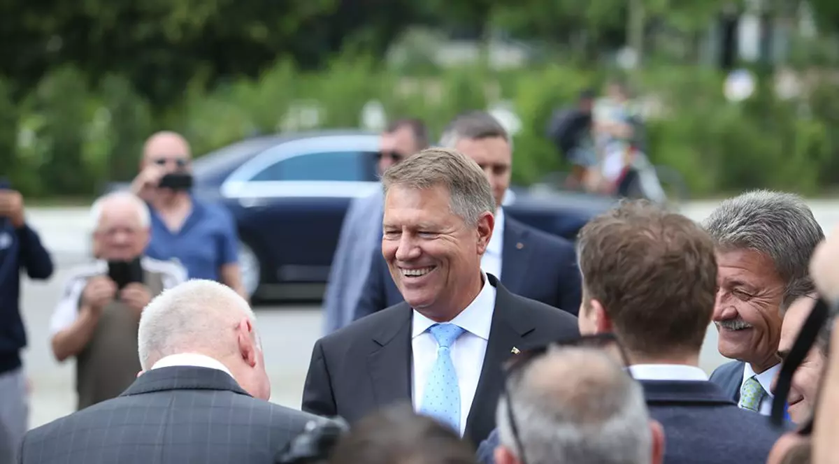 Iohannis va primi Medalia de Onoare a Forumului Democrat al Germanilor din România