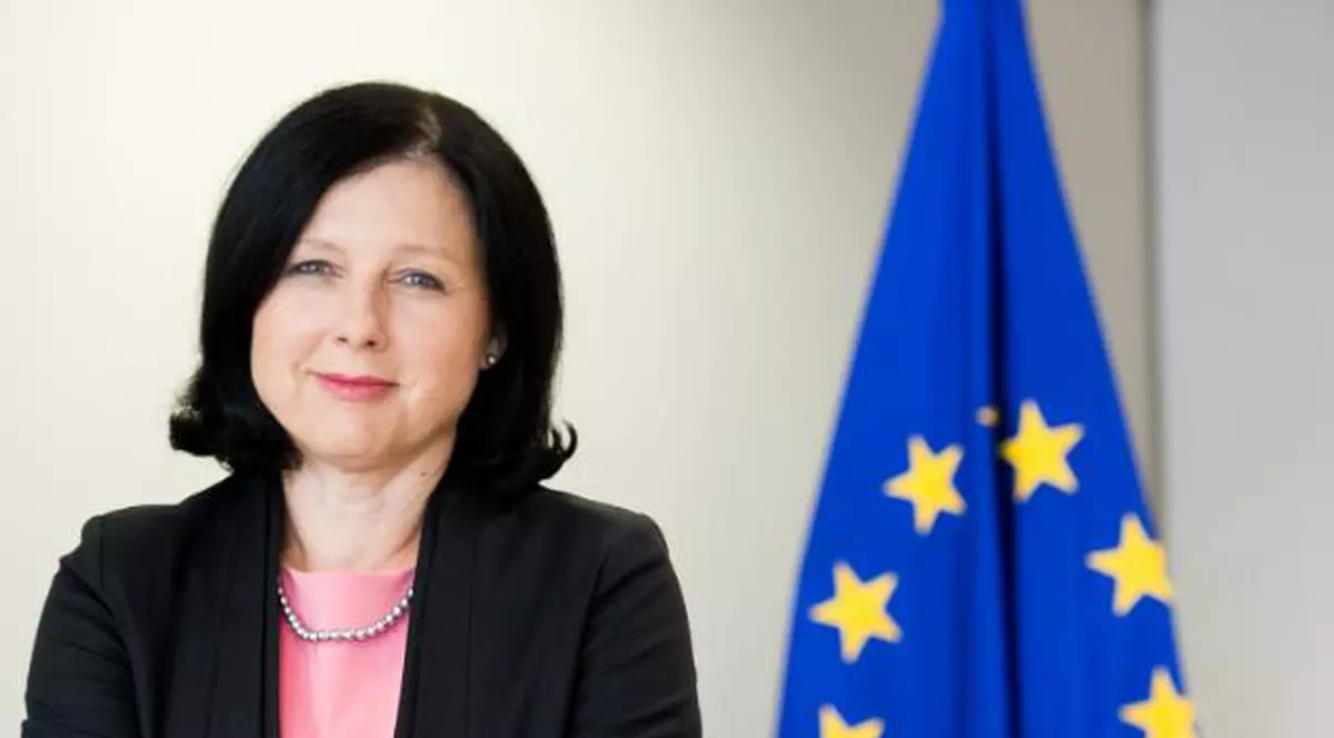 Comisarul european pentru justiție, Vera Jourova, așteptată la marșul LGBT Pride de la Viena