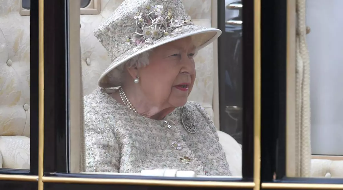 Armata a speriat milioane de britanici: ”Regina a murit”. Cum a pornit zvonul