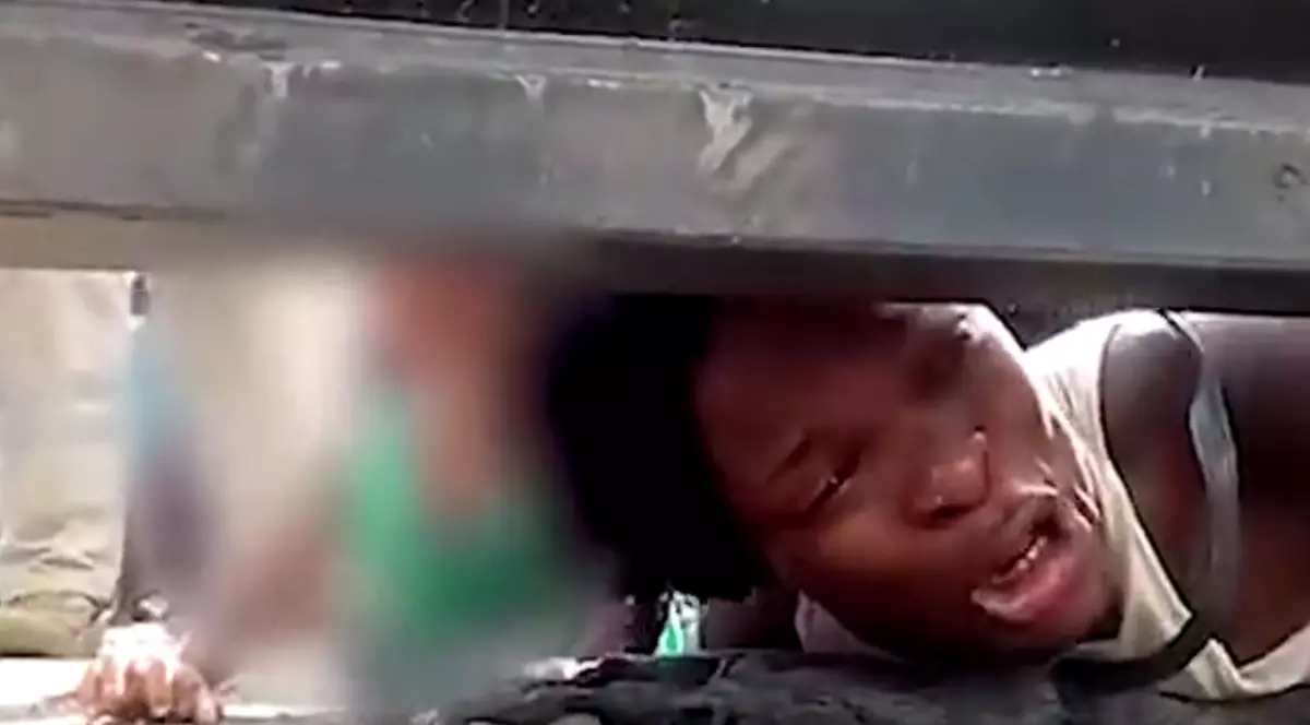 O mamă dintr-un pentru migranți din Mexic, apel sfâșietor pentru a-și salva fiul