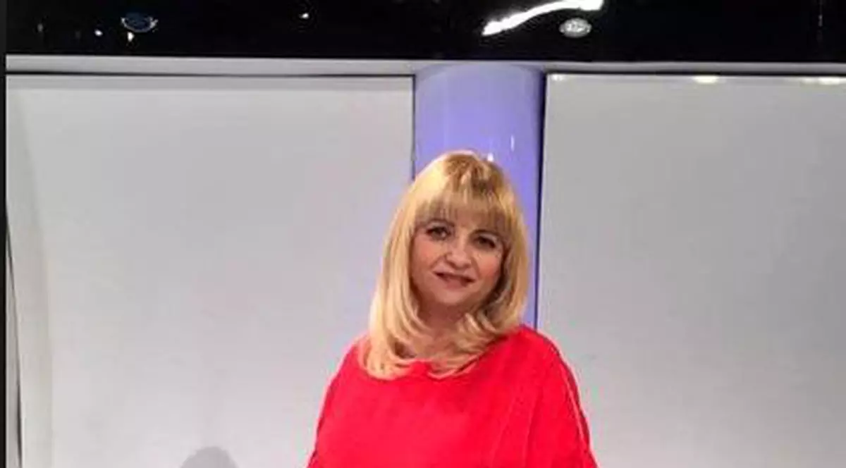 Prin ce experiență a trecut actrița Nuami Dinescu în piața Obor. "Cred că m-am făcut curcubeu la față"