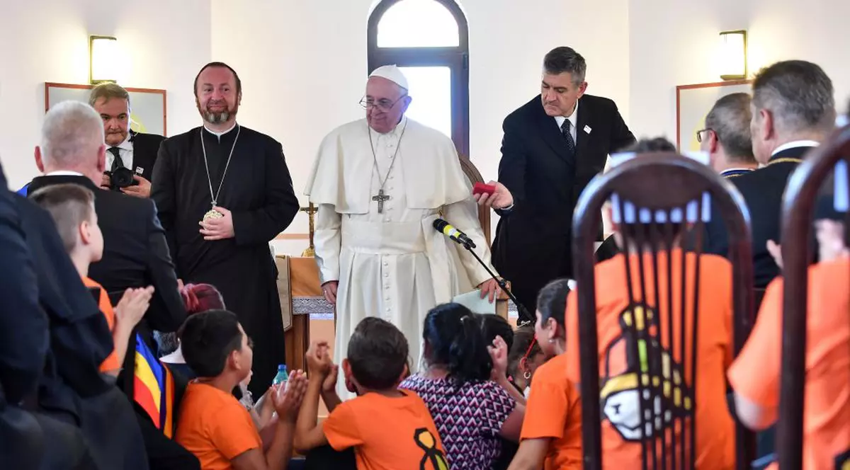 NO COMMENT / Ultimele ore ale vizitei Papei Francisc în România