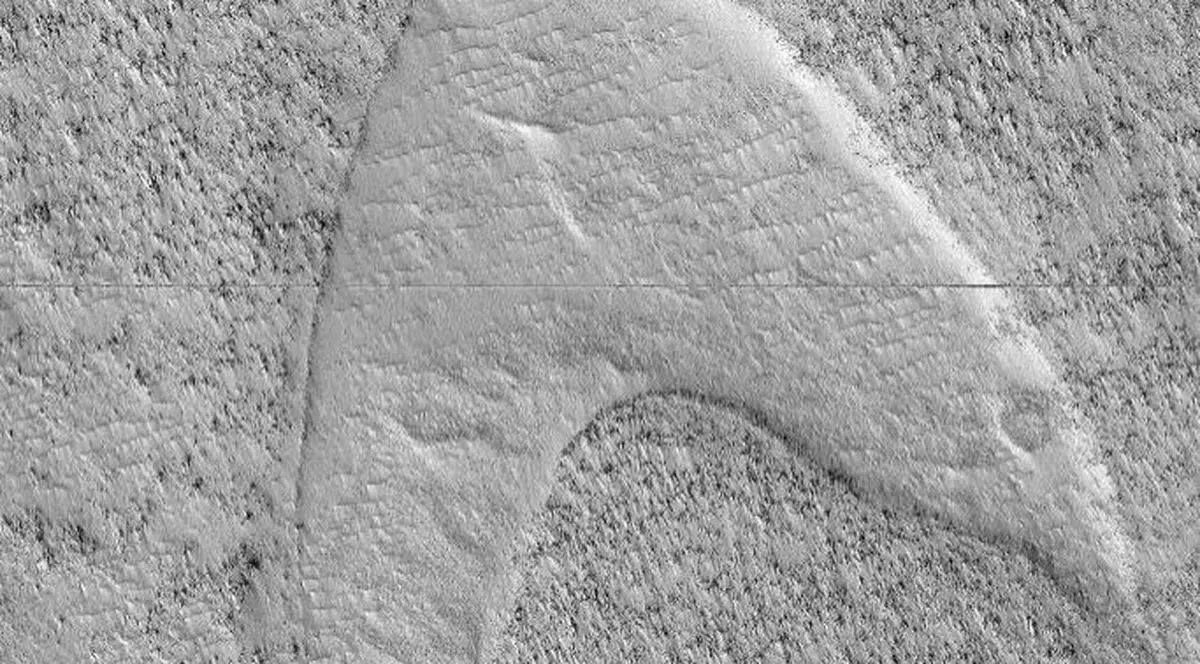 NASA a descoperit sigla "Star Trek" pe lună