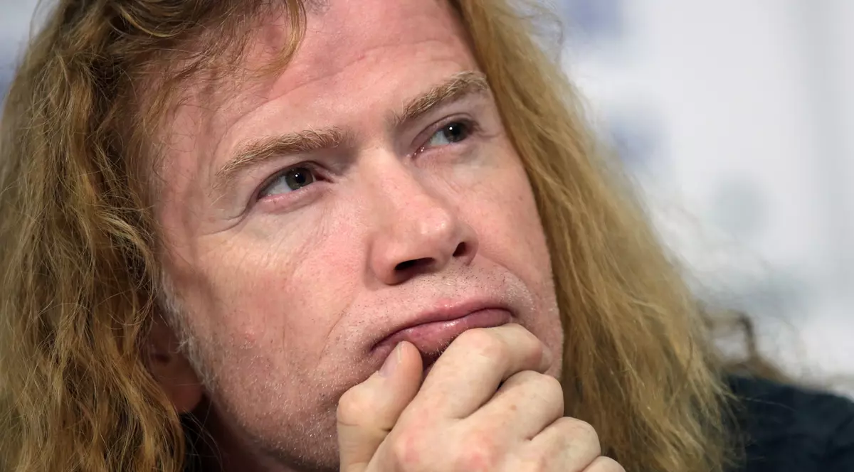 Solistul trupei Megadeth a mulţumit fanilor pentru susţinere după ce s-a aflat că suferă de cancer de gât