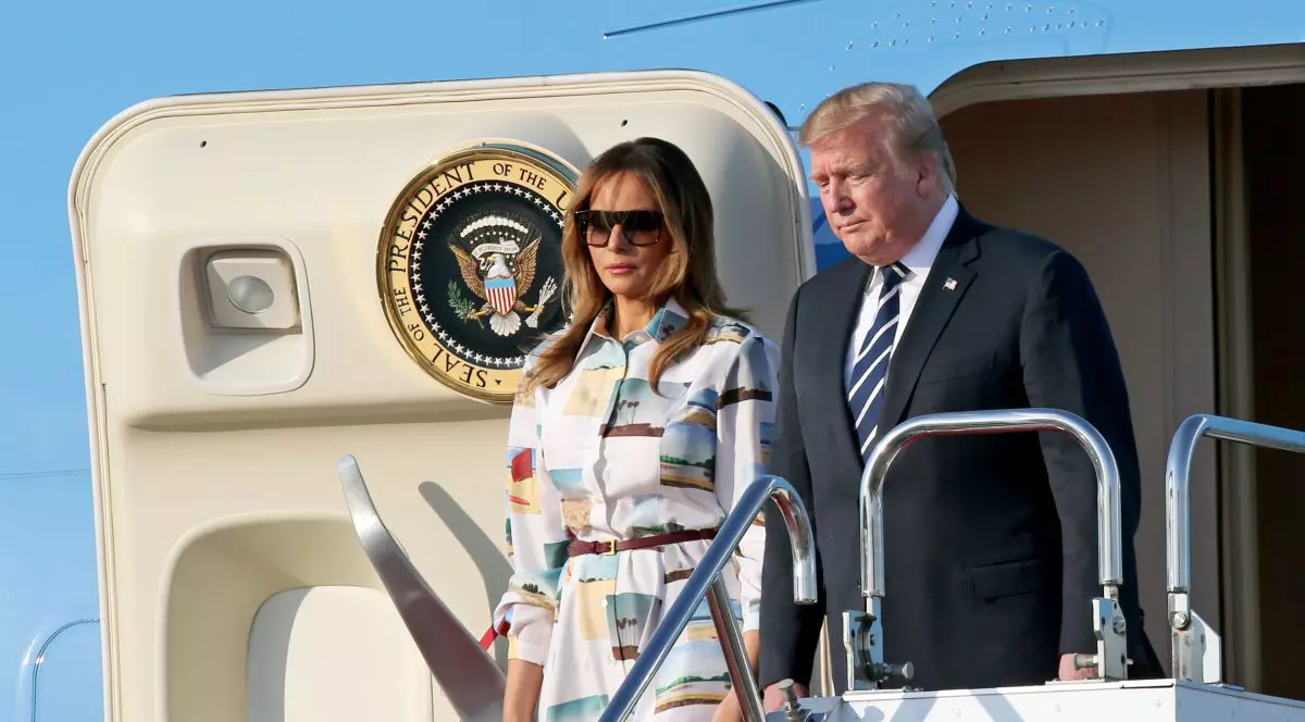 Doi politicieni expuși la persoane infectate cu coronavirus au avut contact direct cu Donald Trump. Unul dintre ei a mers în același avion cu președintele SUA