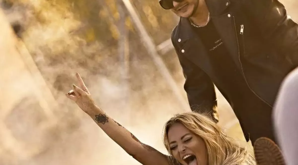 Mihai Bendeac, glume pe seama lui Vlad Drăgulin, după ce acesta a apărut în clipul Deliei. „Ştirbeşte imaginea ei unei mari artiste”