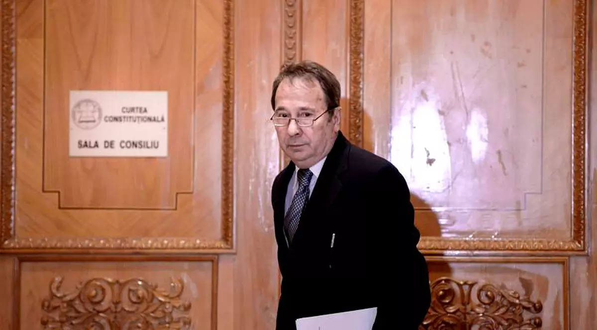 Valer Dorneanu, reales în funcția de președinte al Curții Constituționale