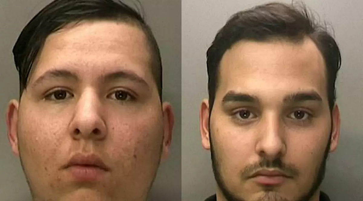 Doi români au fost condamnați în Anglia pentru că se dădeau șoferi de taxi, dar își jefuiau clienții. Vasile Stoian (stânga) și Englezu Tănase au zece atacuri la activ