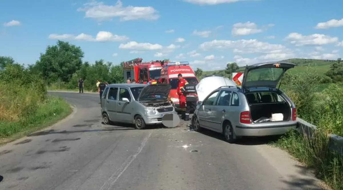 Un șofer de 74 de ani a făcut un accident cu șase victime, dintre care doi minori