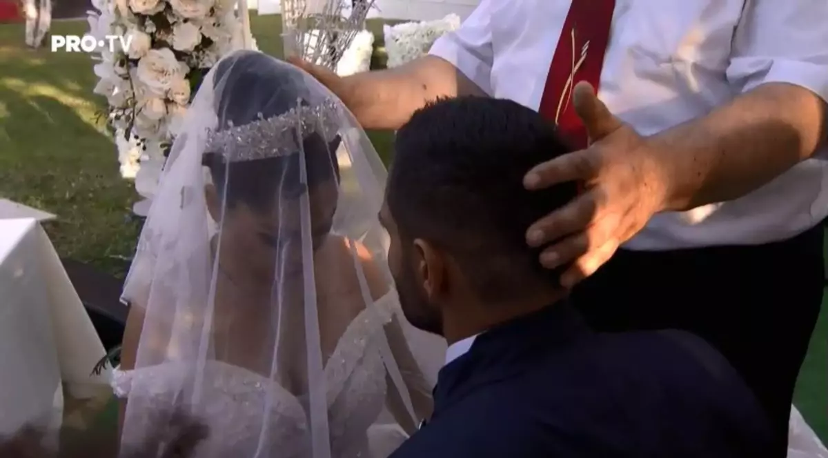 Moment neplăcut la nunta Brigittei Sfăt cu Florin Pastramă. Au adus fluturi, dar le-au zburat direct în față