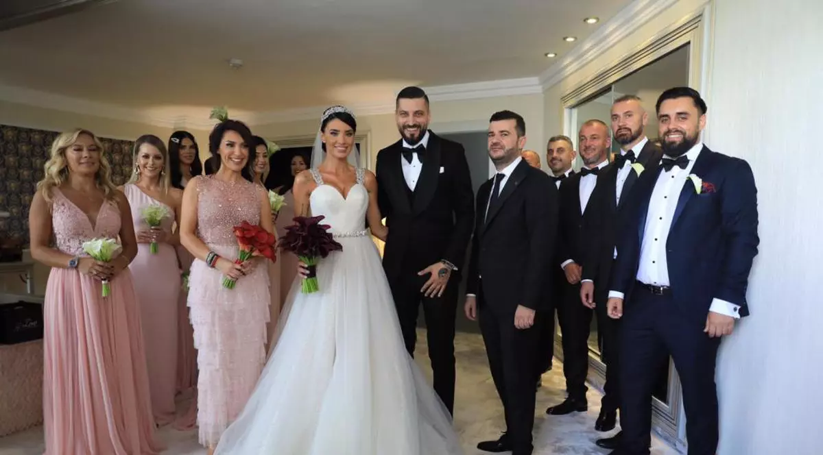 Primele fotografii cu Adelina Pestrițu mireasă