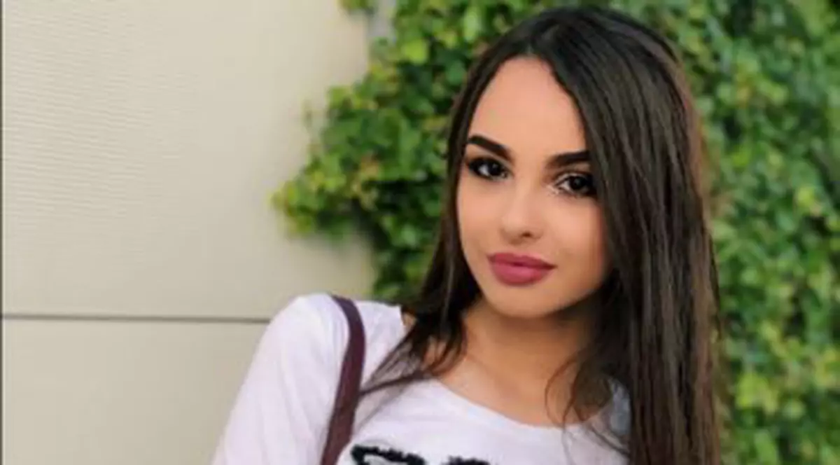 Cazul elevei care a obținut 9, 86 la BAC, dar nu putea să se înscrie la facultate pentru că a pierdut un manual. Reacția Ministerului Educației