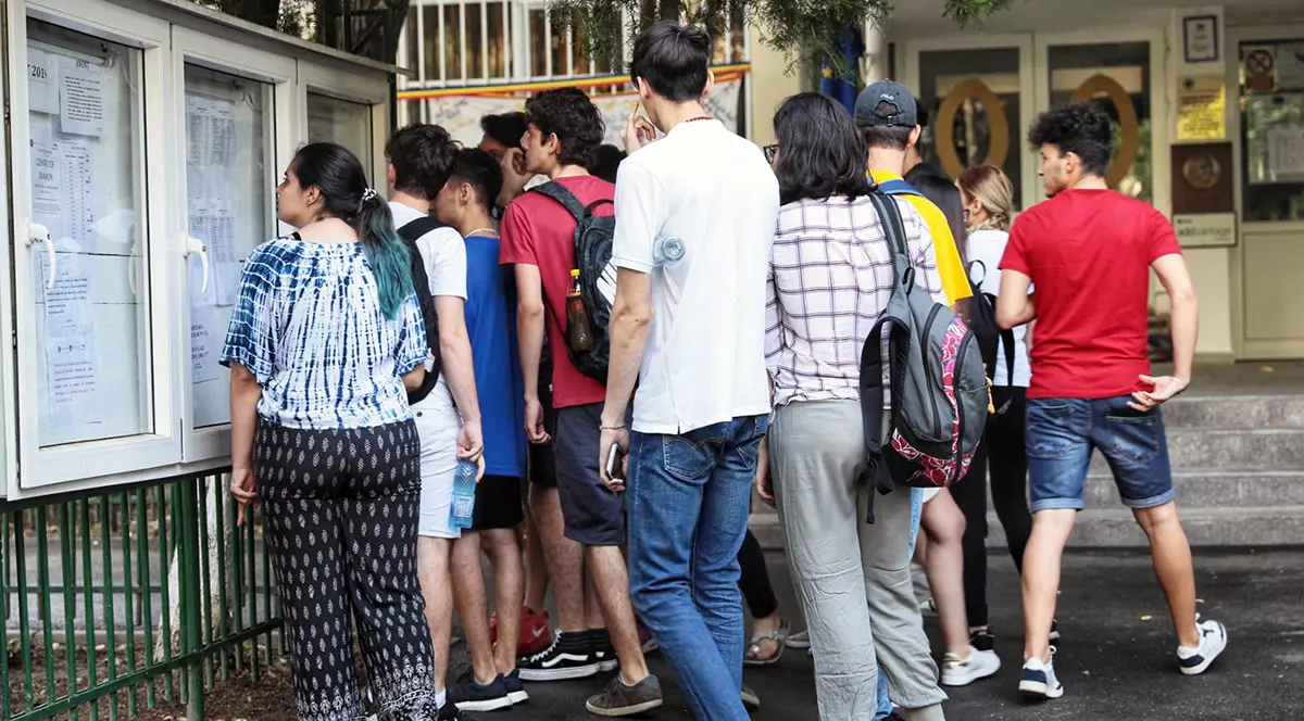 Consiliul Naţional al Elevilor: “Probele de competenţe de la Bac nu pot fi susţinute online”