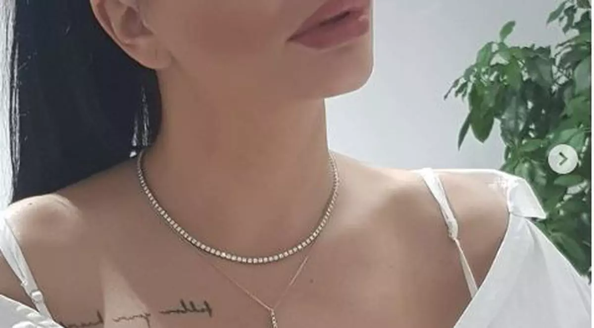 19. Cum arată Brigitte Sfăt cu voalul pe cap. Prima imagine cu vedeta în ziua nunții cu Florin Pastramă