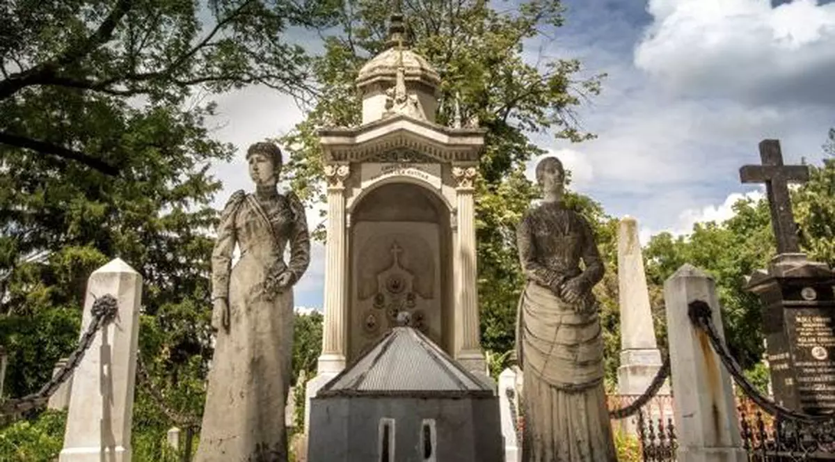 Film proiectat în Cimitirul Eternitatea din Iași. Ce este Proiectul “Eternity 143”