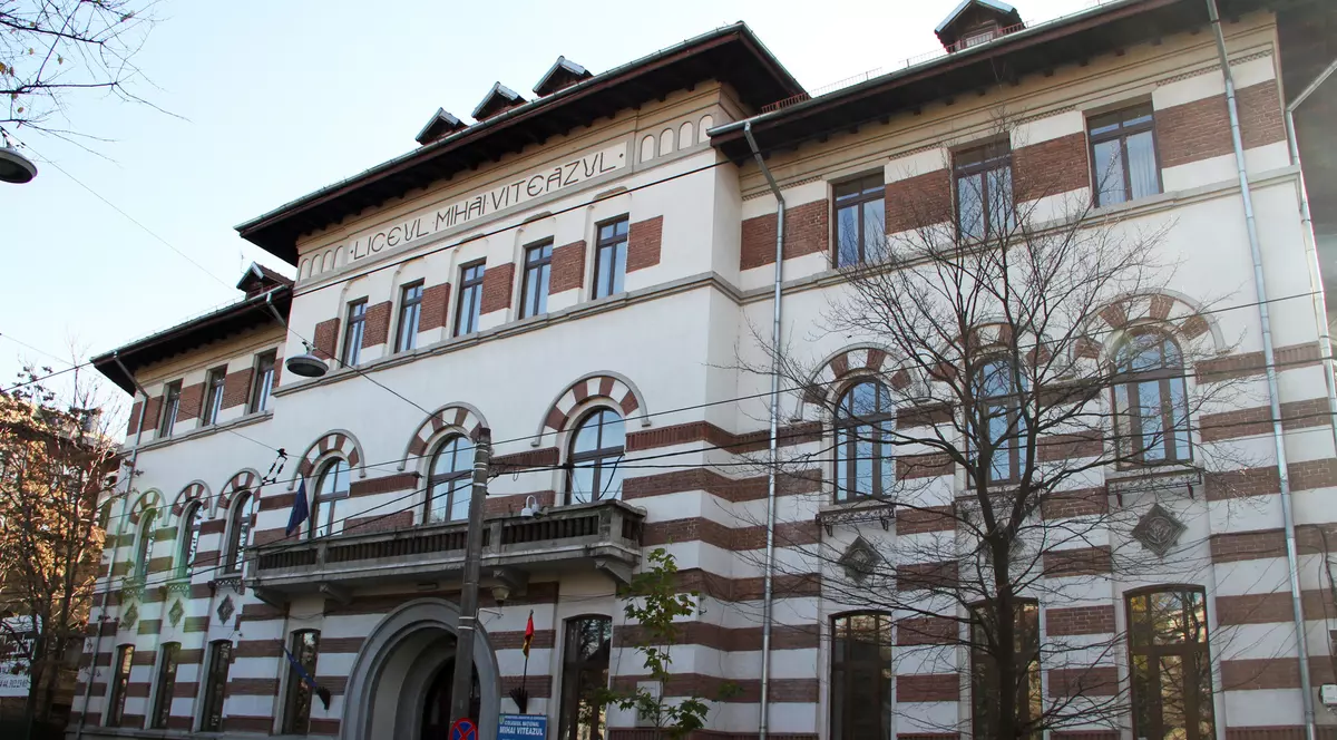 Singurul liceu public din București în care toți elevii au promovat examenul de Bacalaureat 2019