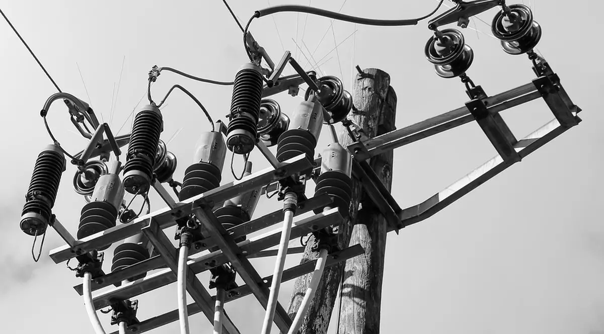 Un tânăr de 25 de ani din Vaslui, angajat al unei firme de electricitate, a murit curentat