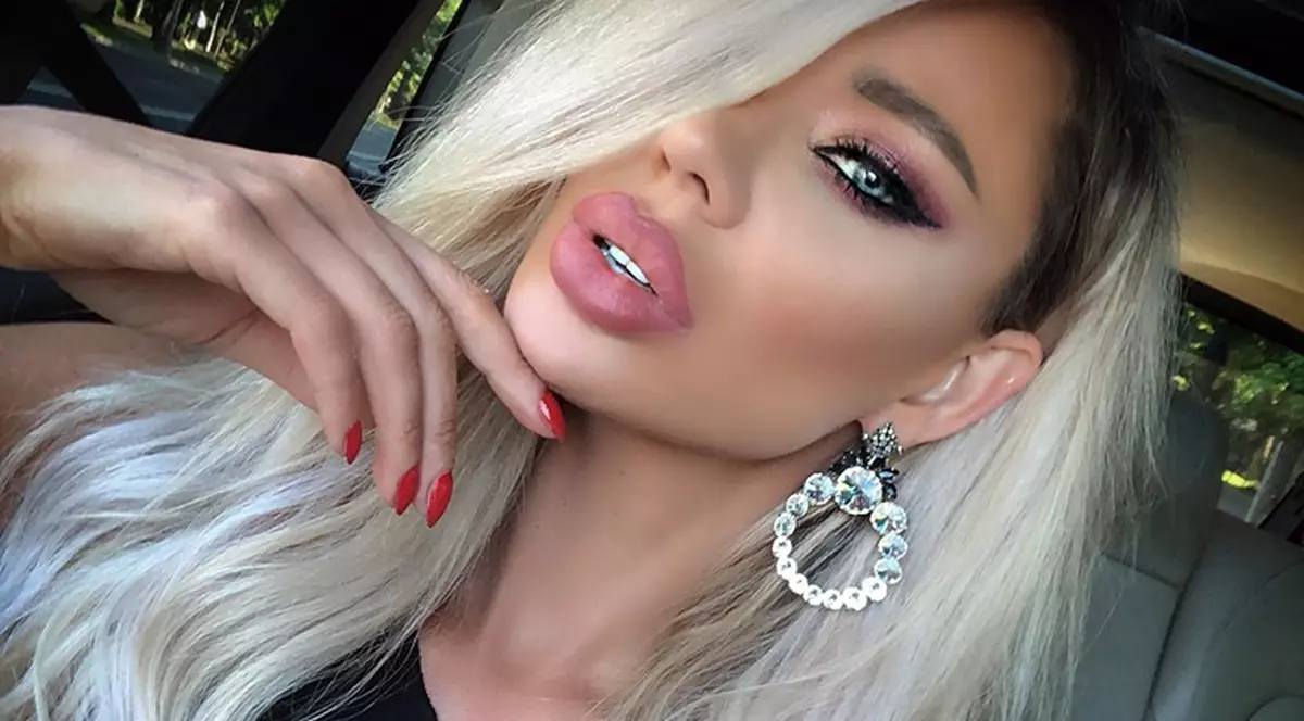 Bianca Drăgușanu, la distracție în club cu Alex Bodi