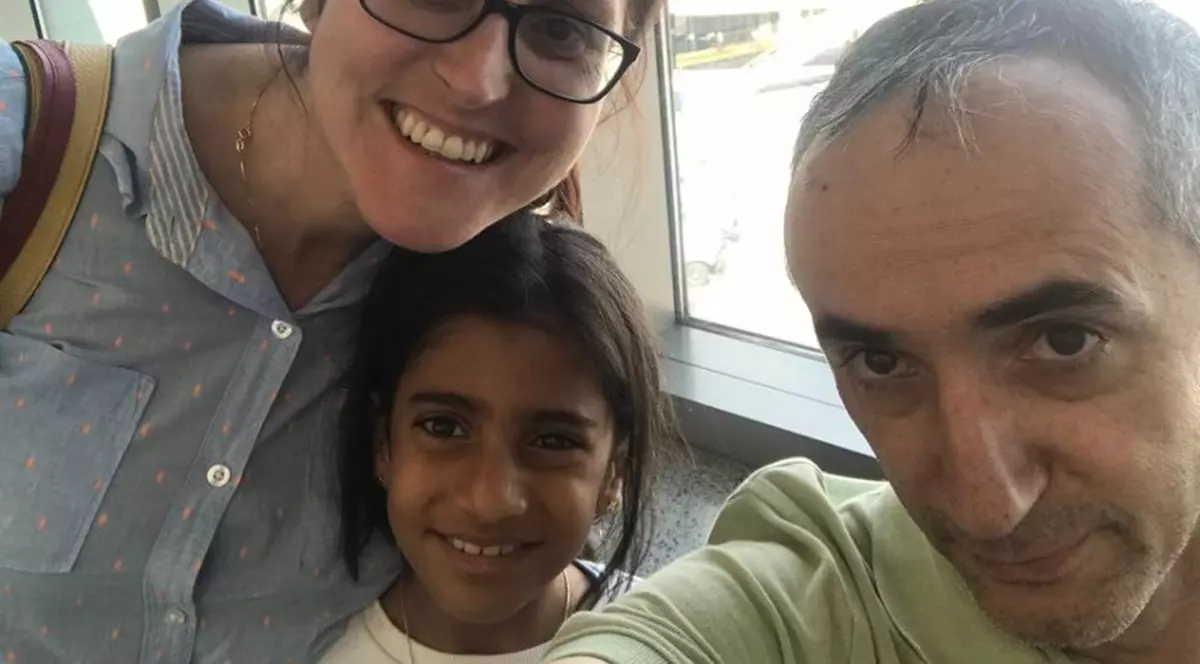 Sorina a ajuns în SUA și a făcut cunoștință cu copiii naturali ai familiei Săcărin
