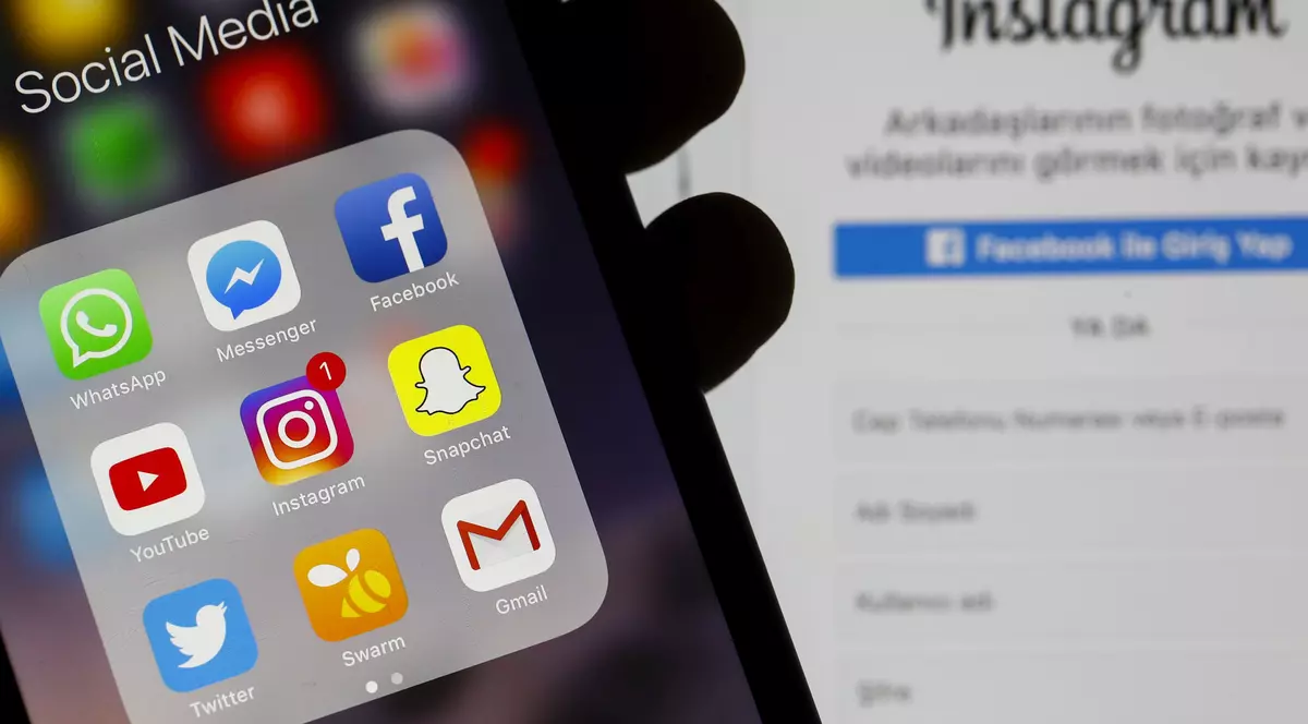 S-a sinucis live pe Facebook după ce fosta iubită s-a logodit cu alt bărbat