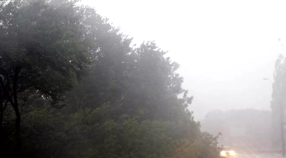 Cod galben de averse şi grindină pe litoral