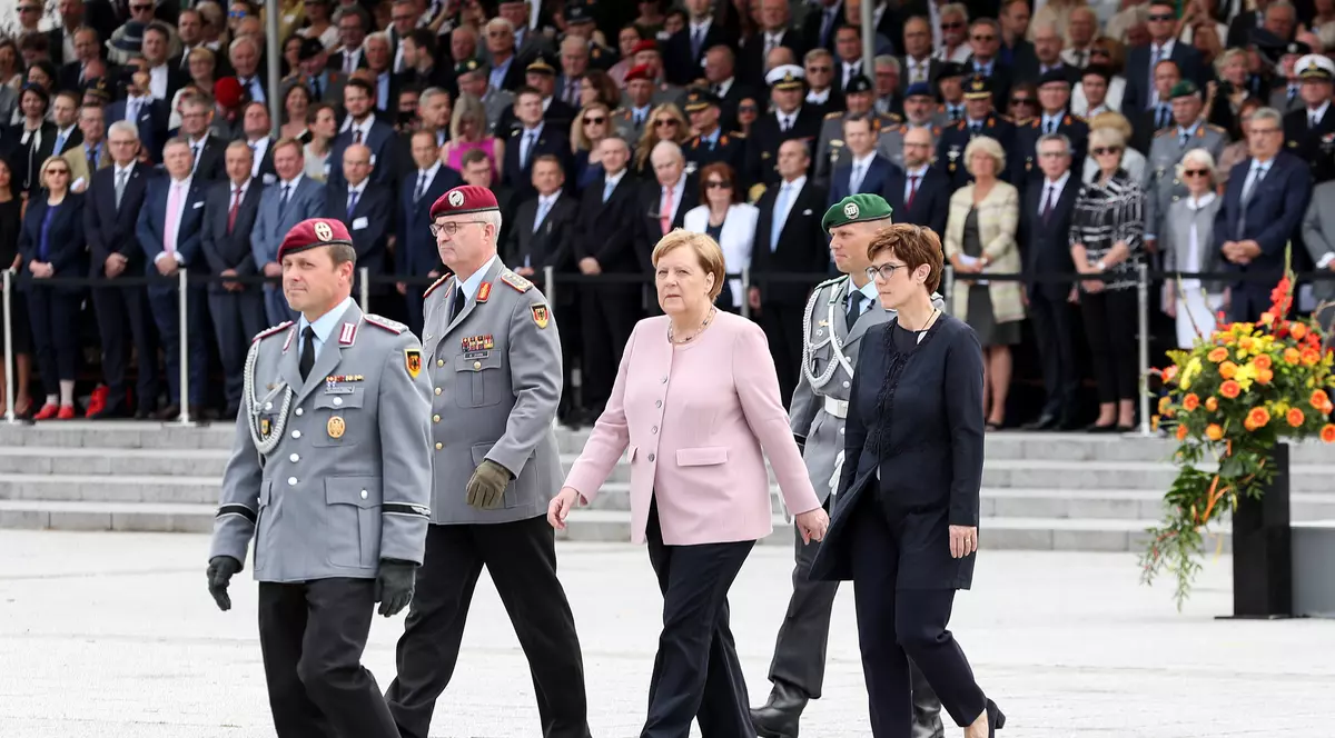 Germania comemorează 75 de ani de la atentatul împotriva lui Hitler. Merkel: ”Sunt momente în care neascultarea poate fi o datorie”