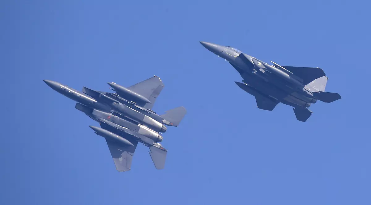 Bulgaria nu mai cumpră avioane de luptă americane F-16