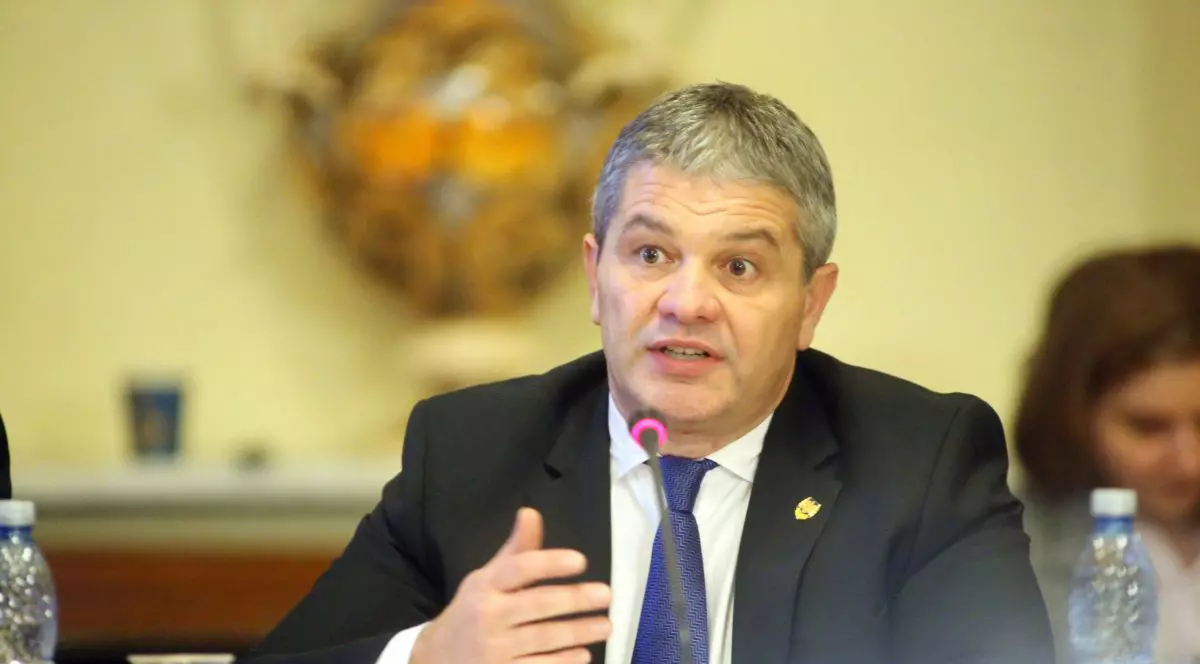 UPDATE / Florian Bodog, după ce DNA a cerut ridicarea imunităţii sale: "Niciunul dintre consilierii mei nu se află în situaţia de a nu fi prestat activitatea pe care i-am trasat-o"