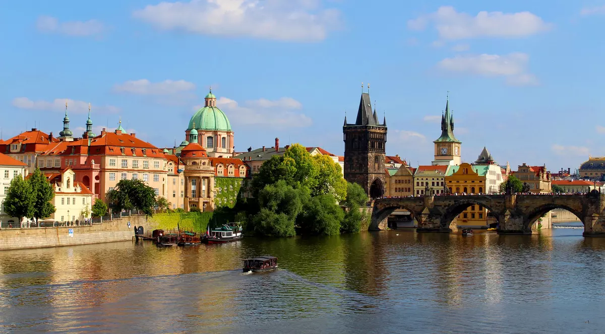 Praga și Viena, bijuterii imperiale de văzut într-un circuit cu autocarul! (PUBLICITATE)