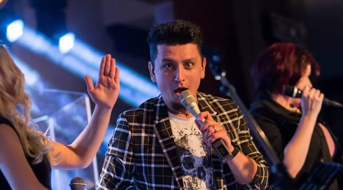Fostul rocker al “cârcotașilor” se apucă de muzică clasică. Marius Popa: “Sunt cel mai bătrân din clasă, la Conservator”