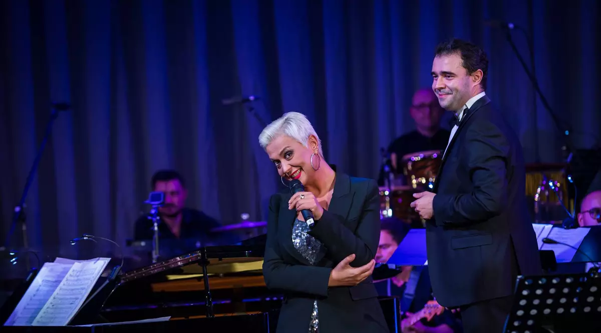 Monica Anghel, despre transformările prin care a trecut. "Până și fostul meu soț m-a întrebat dacă mi-am tăiat stomacul"