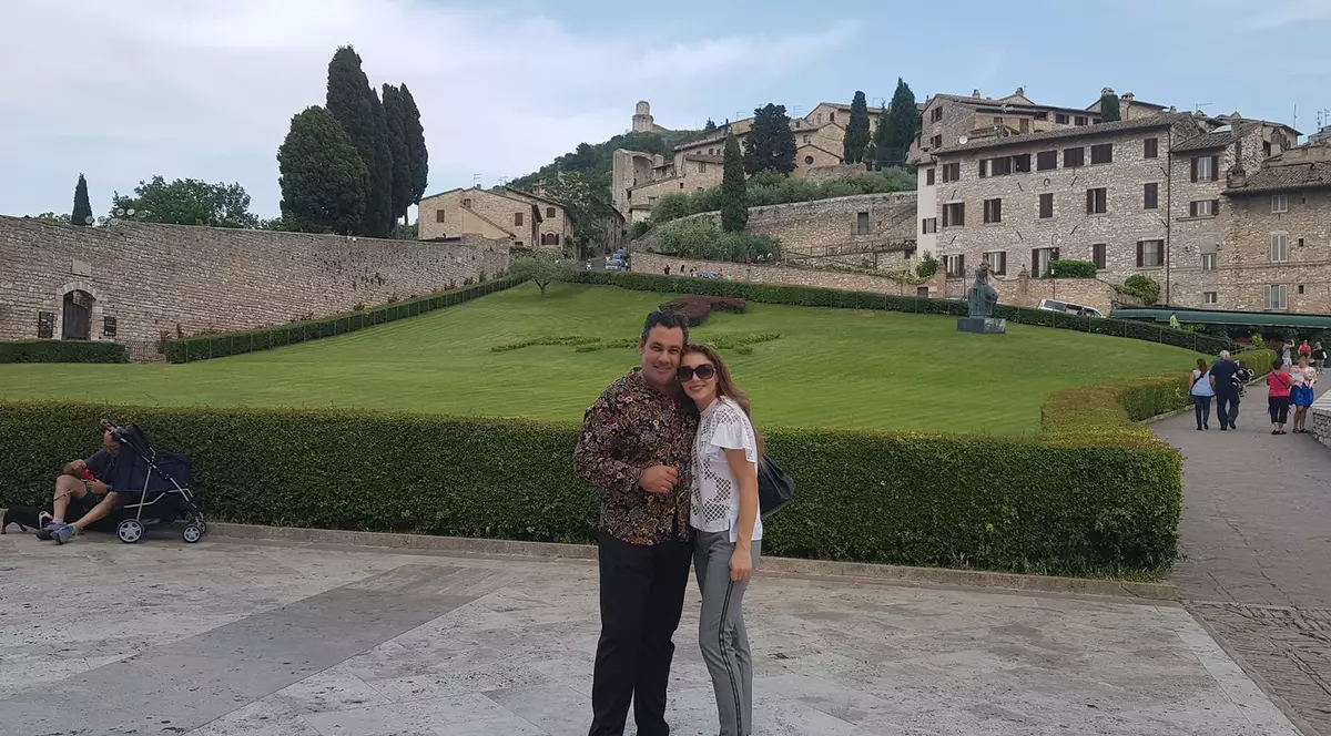 Ionuț Dolănescu are familia în trei țări! El și soția sunt în România, mama i-a rămas în SUA, iar copiii i-a trimis la bunica din Italia