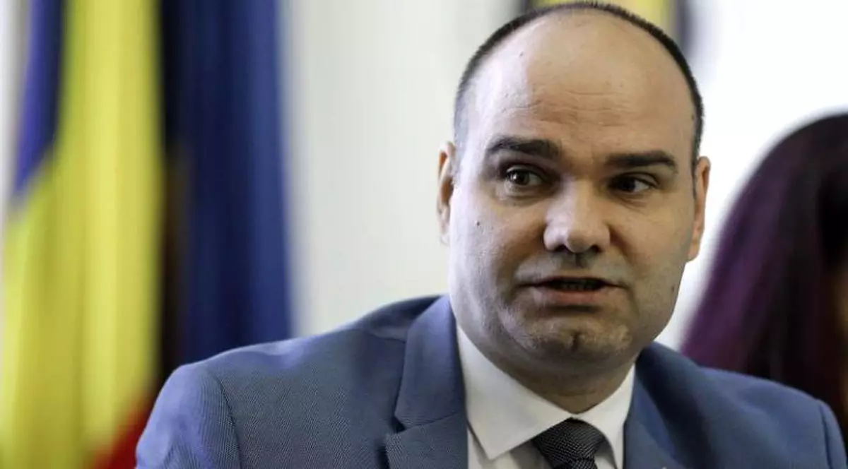 Şeful AEP o contrazice pe Carmen Dan şi cere ca sistemul de monitorizare a prezenţei la vot să rămână la STS: "Nu există nicio informaţie cu privire la vicierea sistemului informatic sau al tabletelor"