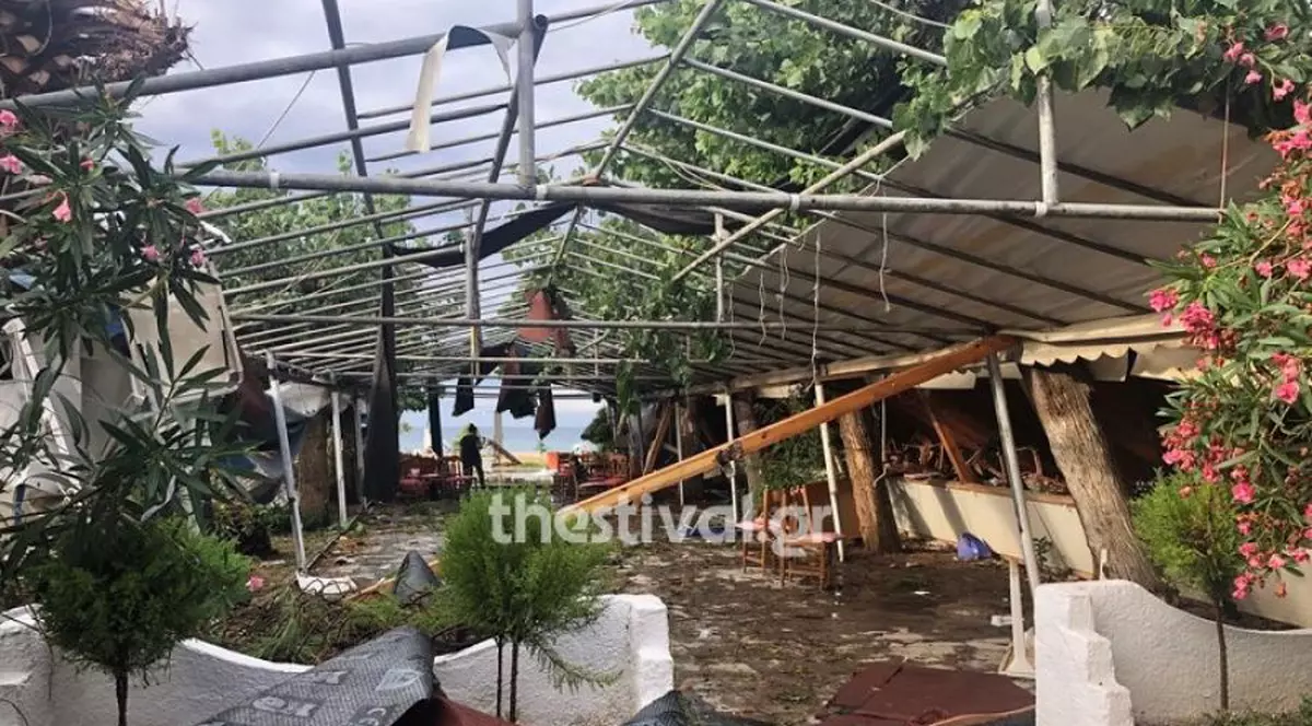 Bilanțul furtunii devastatoare din Grecia. 7 morți, printre care doi români, și aproape 100 de răniți. Stare de urgență în nordul Greciei!