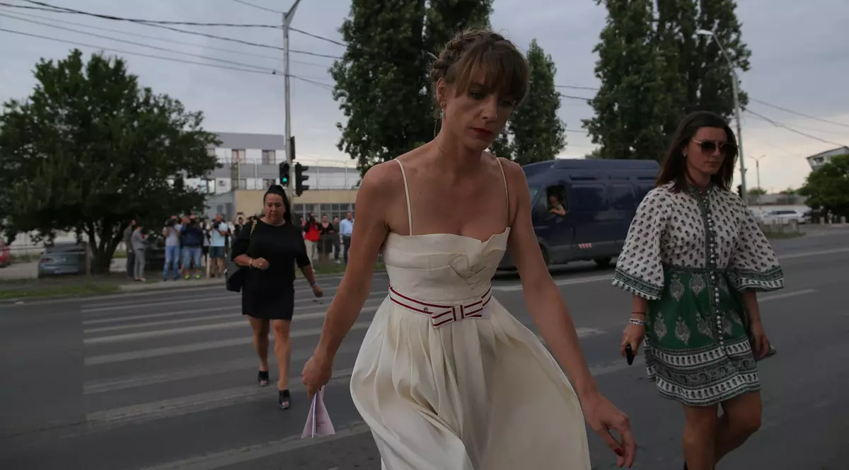 Primele declarații ale soției lui Radu Mazăre, după cununia civilă. „Radu este supărat pentru că stă 9 ani arestat pentru o nedreptate”