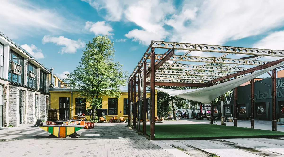 Dezastru în turism: românii își anulează în masă rezervările și își cer banii înapoi. Lounge