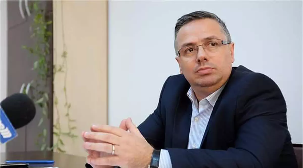 Deputatul PMP Petru Movilă redepune proiectul de lege privind achiziționarea cartelelor PrePay doar cu buletinul. Minorii nu le vor putea cumpăra