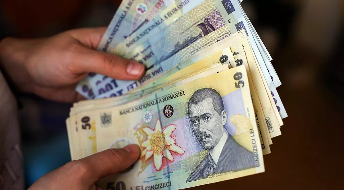 Guvernul vrea să crească salariul minim pe economie cu 7,2 la sută