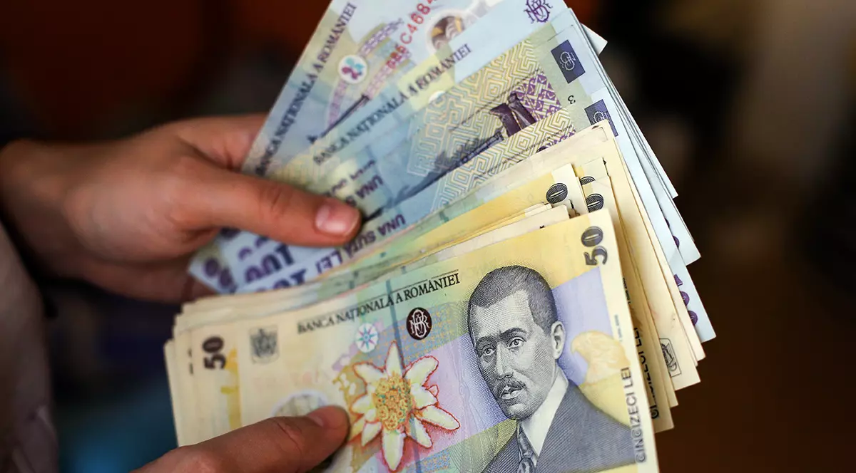 Guvernul vrea să crească salariul minim pe economie cu 7,2 la sută