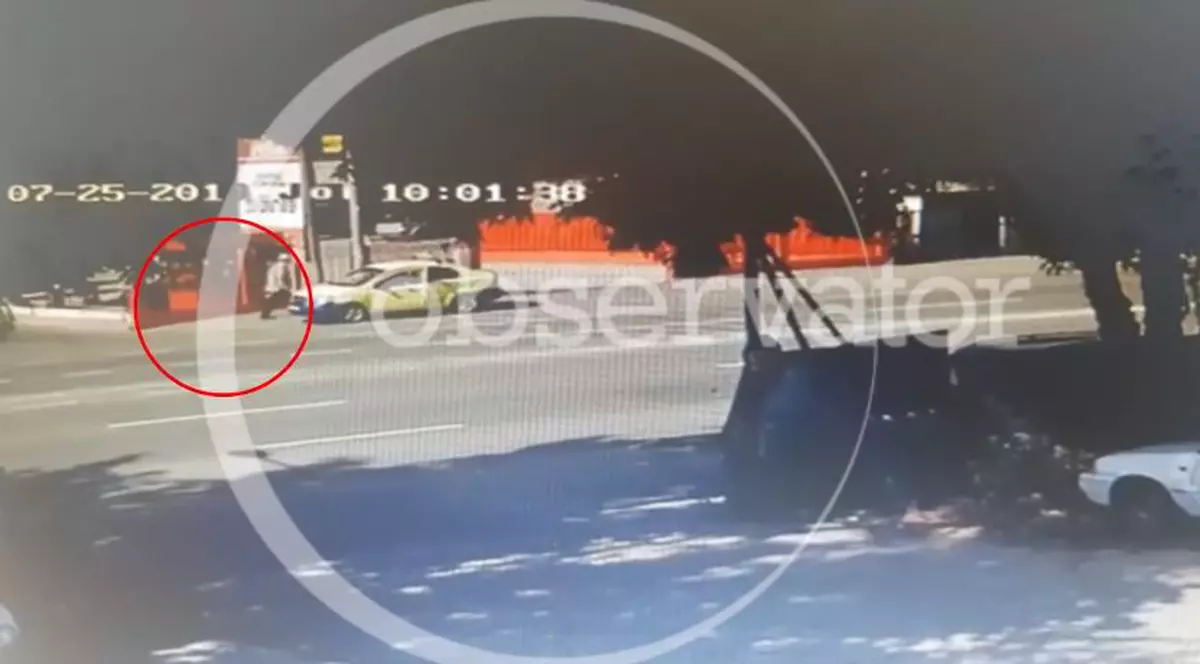 Noi imagini cu criminalul din Caracal, surprinse de o cameră de supraveghere din Craiova, la o zi după ce a răpit-o pe Alexandra