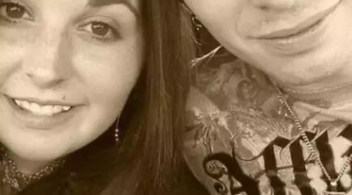 Un cuplu din SUA a înscenat nașterea și moartea unui bebeluș ca să strângă bani