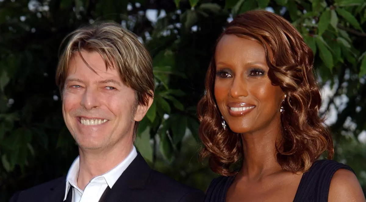 Iman, văduva lui David Bowie, premiată la Veneția