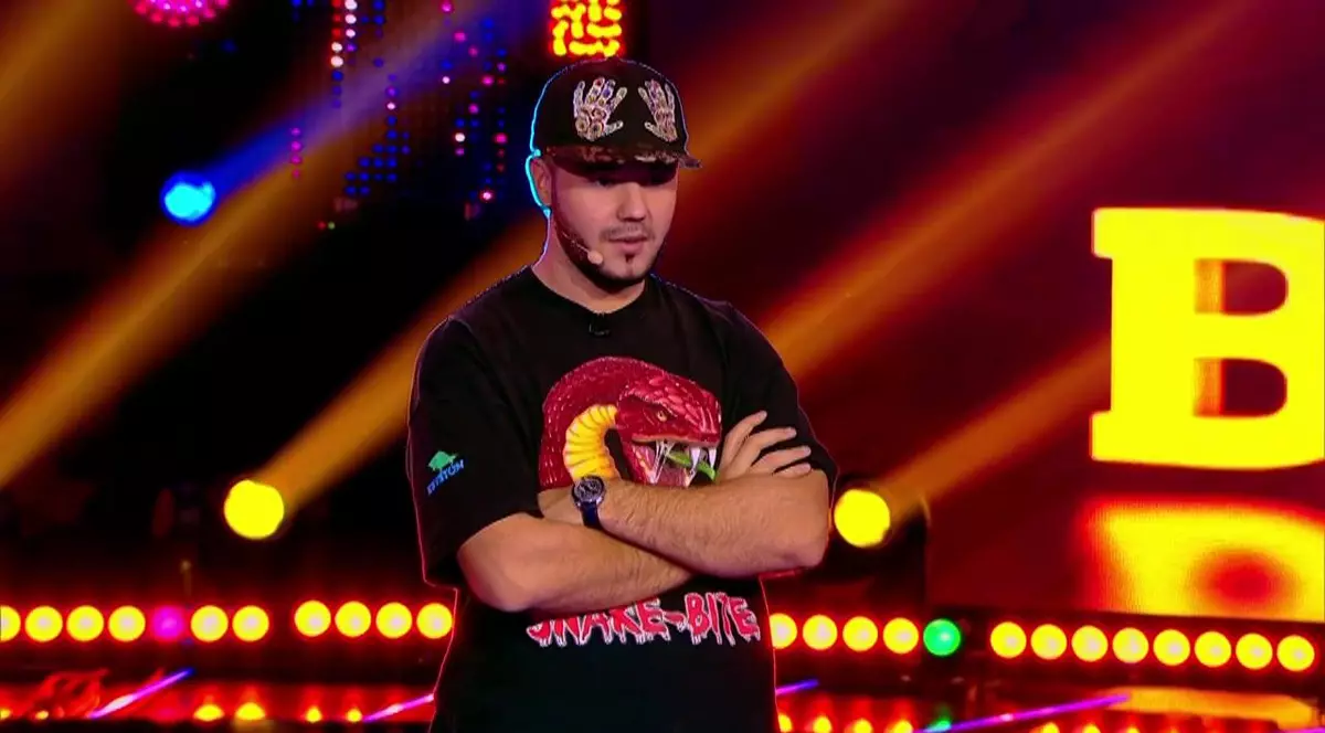 Două tinere din Sibiu, hărțuite și amenințate pe rețelele de socializare de un bărbat: „Sibiul e un oraș mic, te pot găsi. Trimit asasinii după tine”