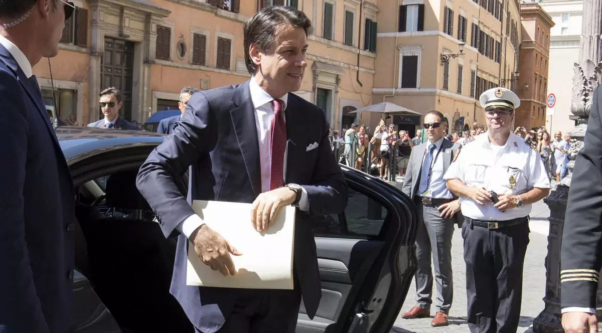 Premierul Italiei demisionează după scandalul cu ministrul de interne Matteo Salvini