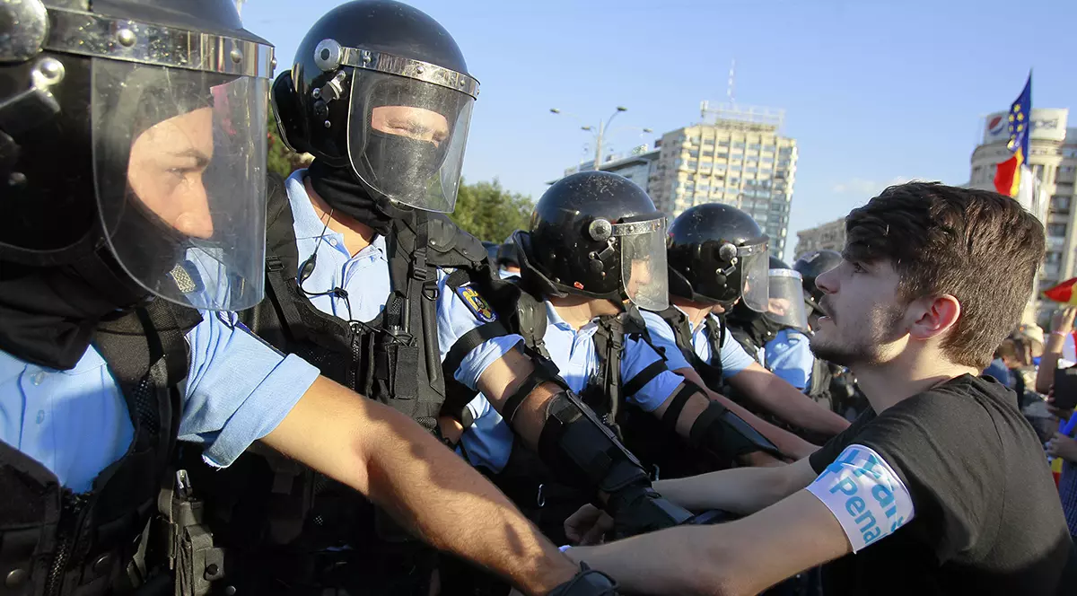 AUDIO | Ministrul de Interne anunţă desecretizarea dosarului "10 august 2018". Marcel Vela: "Veţi afla toată derularea evenimentelor"